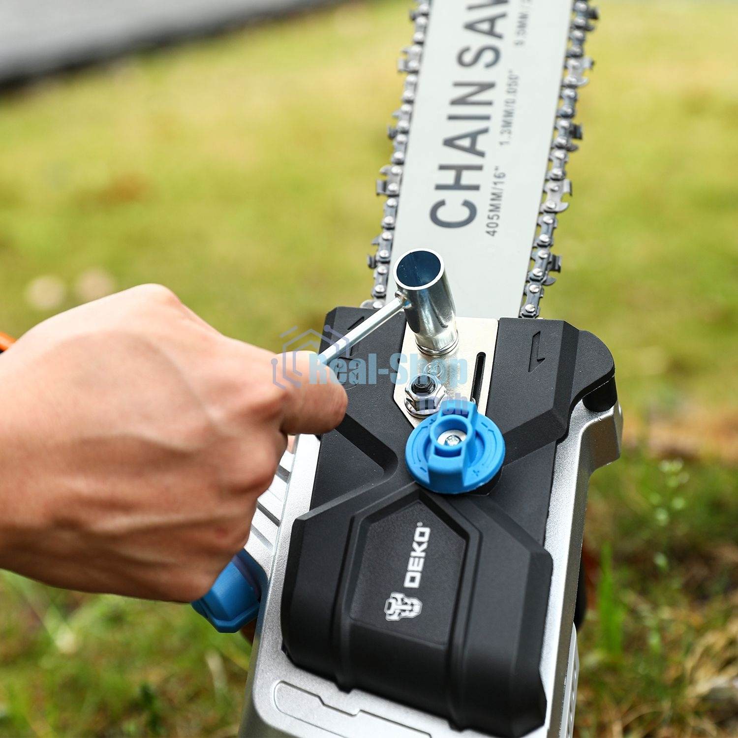 Пила цепная аккумуляторная в кейсе DEKO DKCHS 40 PRO [063-4357] 2х20В, 2x4.0А·ч, 2 з/у