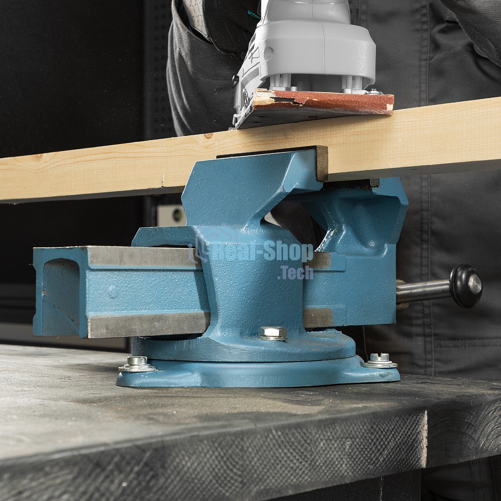 Тиски Россия слесарные,100 мм,поворотные 18663