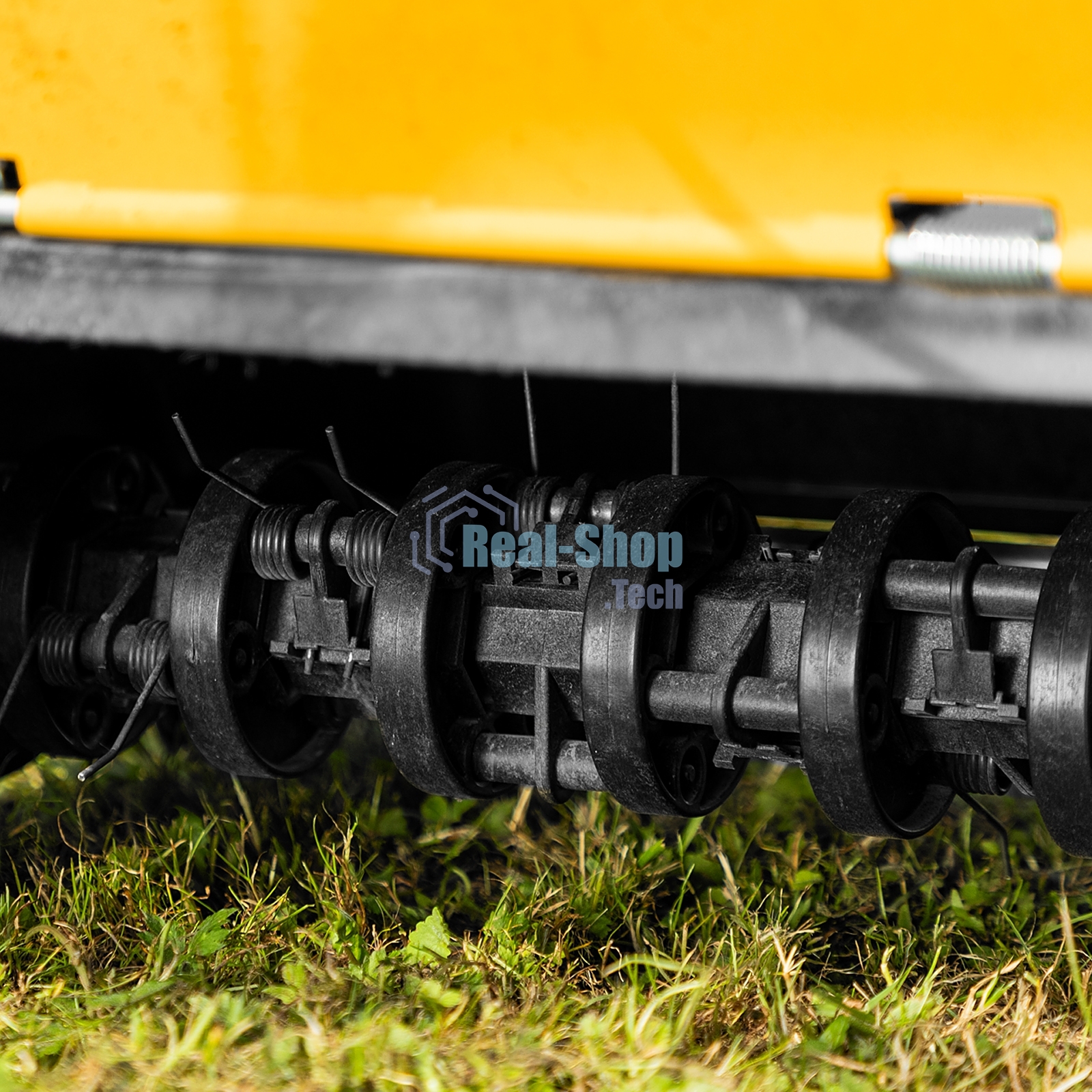 Скарификатор-аэратор бензиновый Denzel SAG-400, 212 см3, -15/+10 мм, 40 см