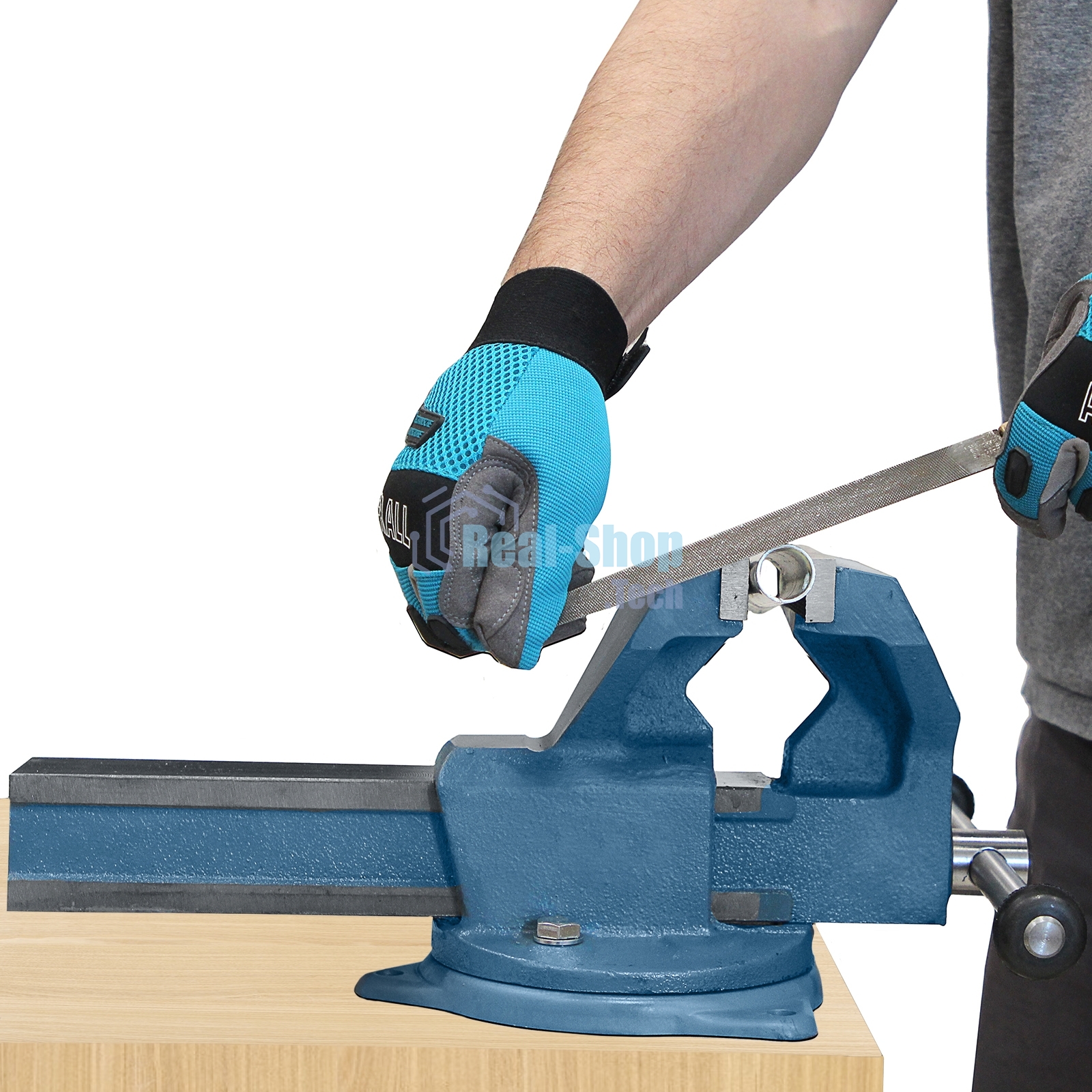 Тиски слесарные Россия,140 мм,поворотные 18667