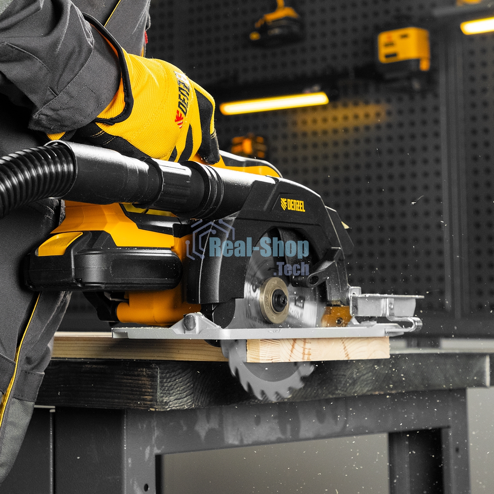 Строительный пылесос Denzel RVC20 желтый, 1400 Вт, уборка сухая/сбор воды/выдув, пылесборник мешок/контейнер, 20 л