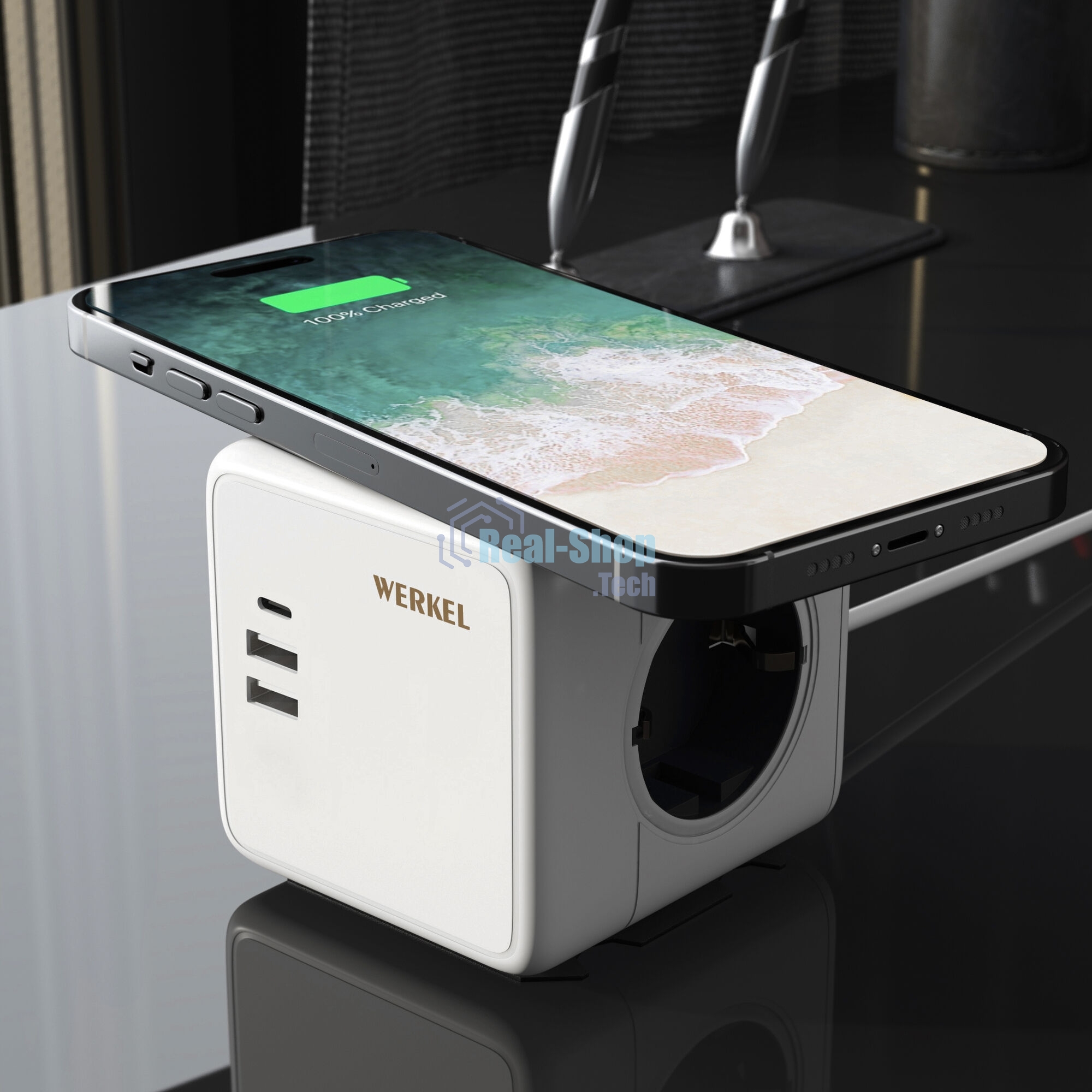 Розеточный блок 3-местный + 3 USB + беспроводная зарядка